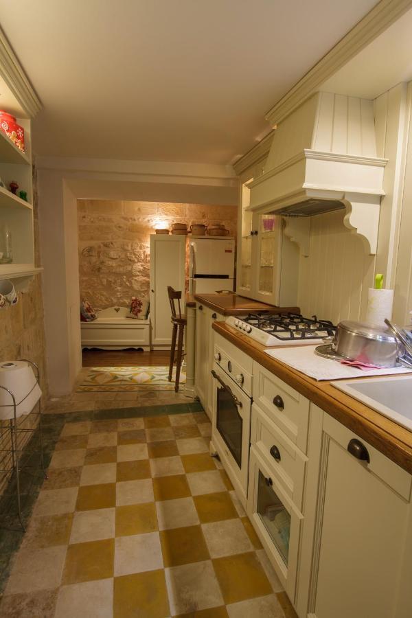 Town House Steeped In History Villa Рабат Екстериор снимка