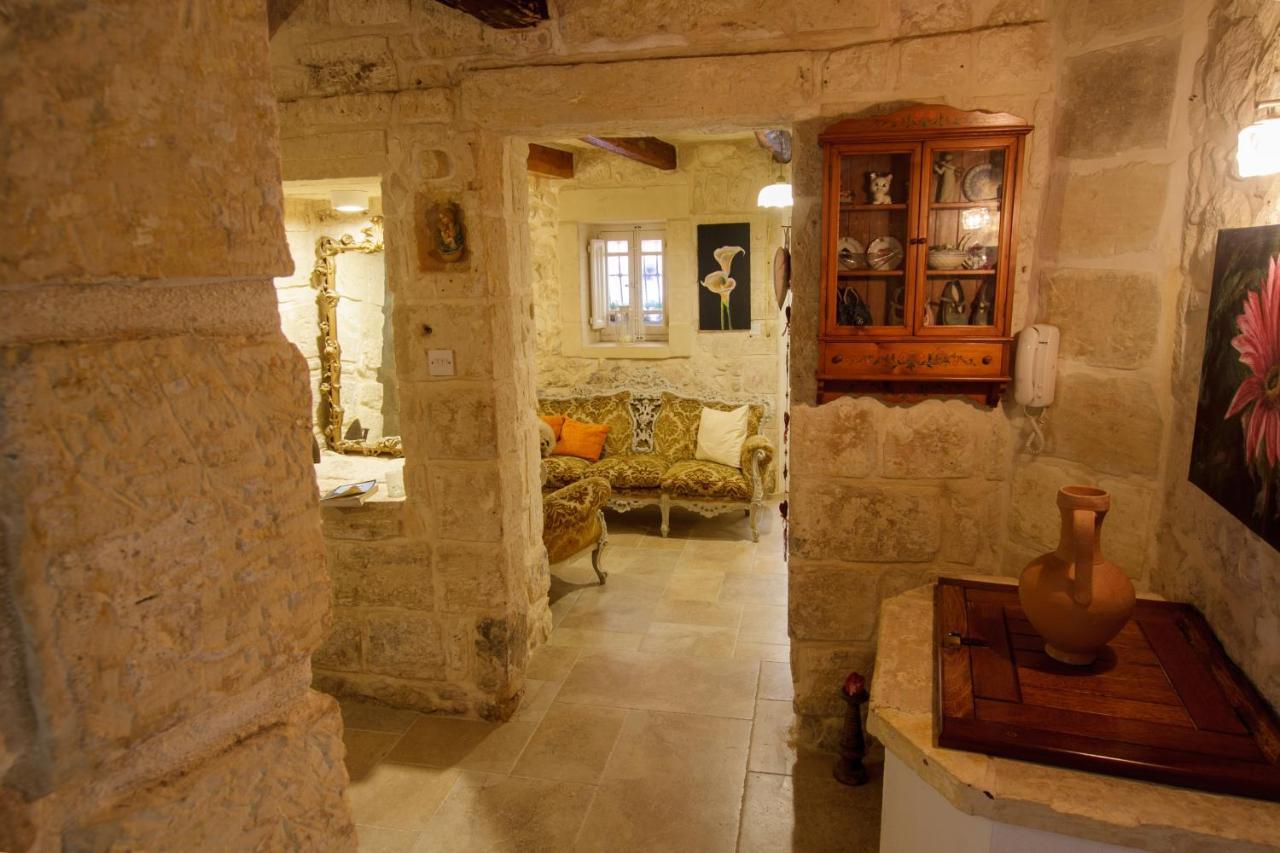 Town House Steeped In History Villa Рабат Екстериор снимка