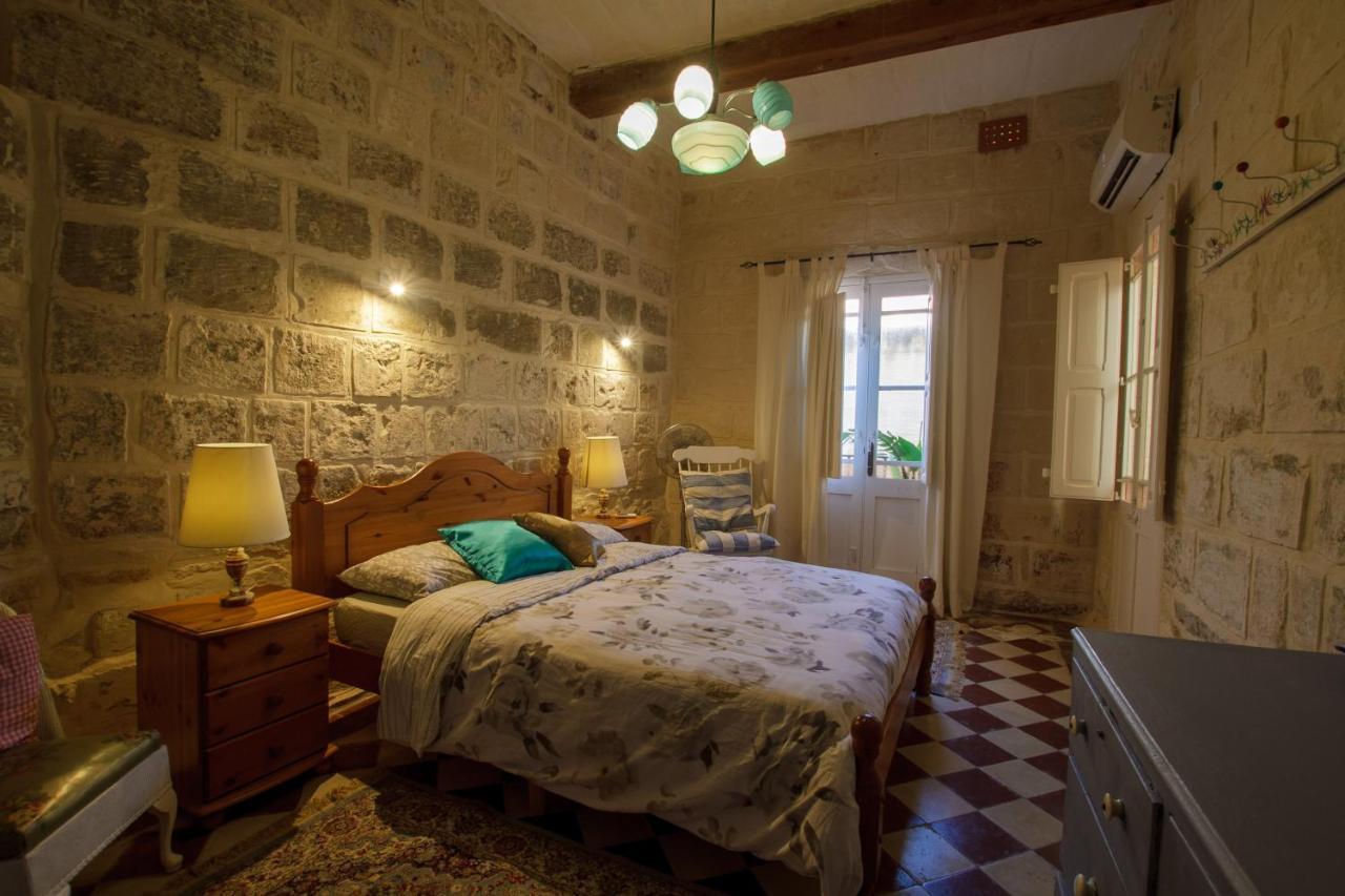 Town House Steeped In History Villa Рабат Екстериор снимка