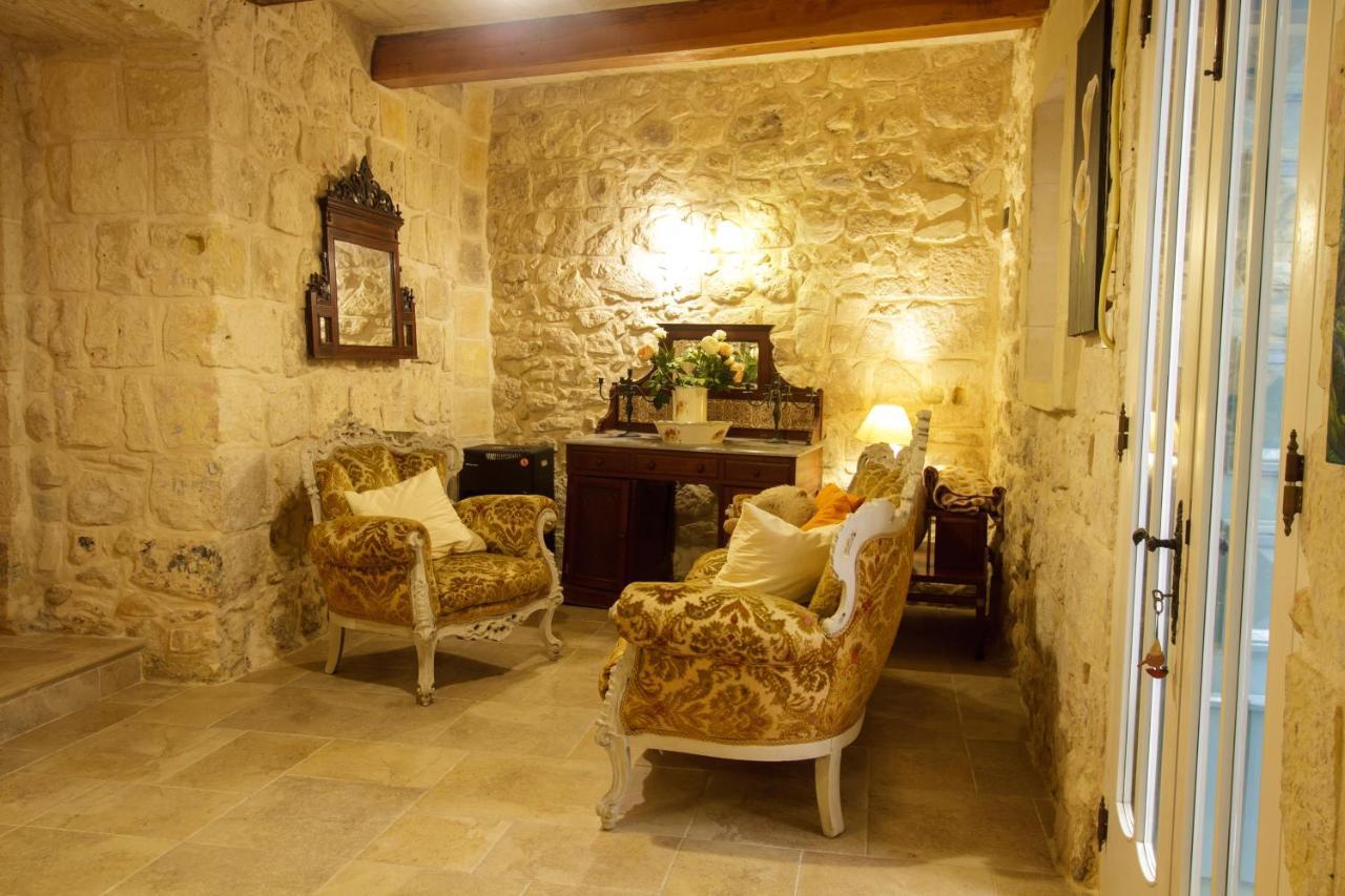 Town House Steeped In History Villa Рабат Екстериор снимка