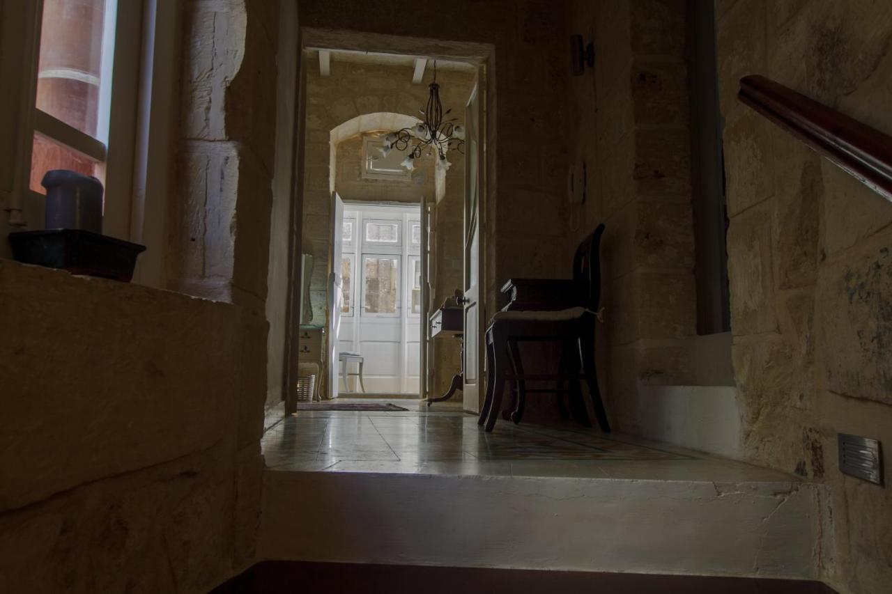 Town House Steeped In History Villa Рабат Екстериор снимка