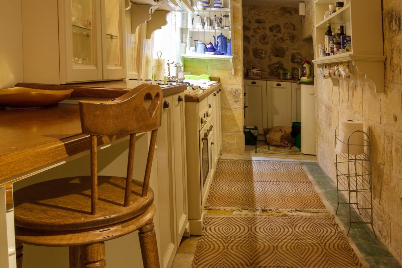 Town House Steeped In History Villa Рабат Екстериор снимка