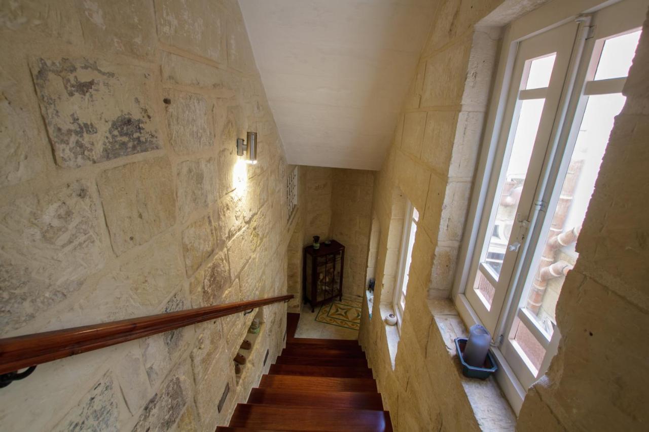 Town House Steeped In History Villa Рабат Екстериор снимка