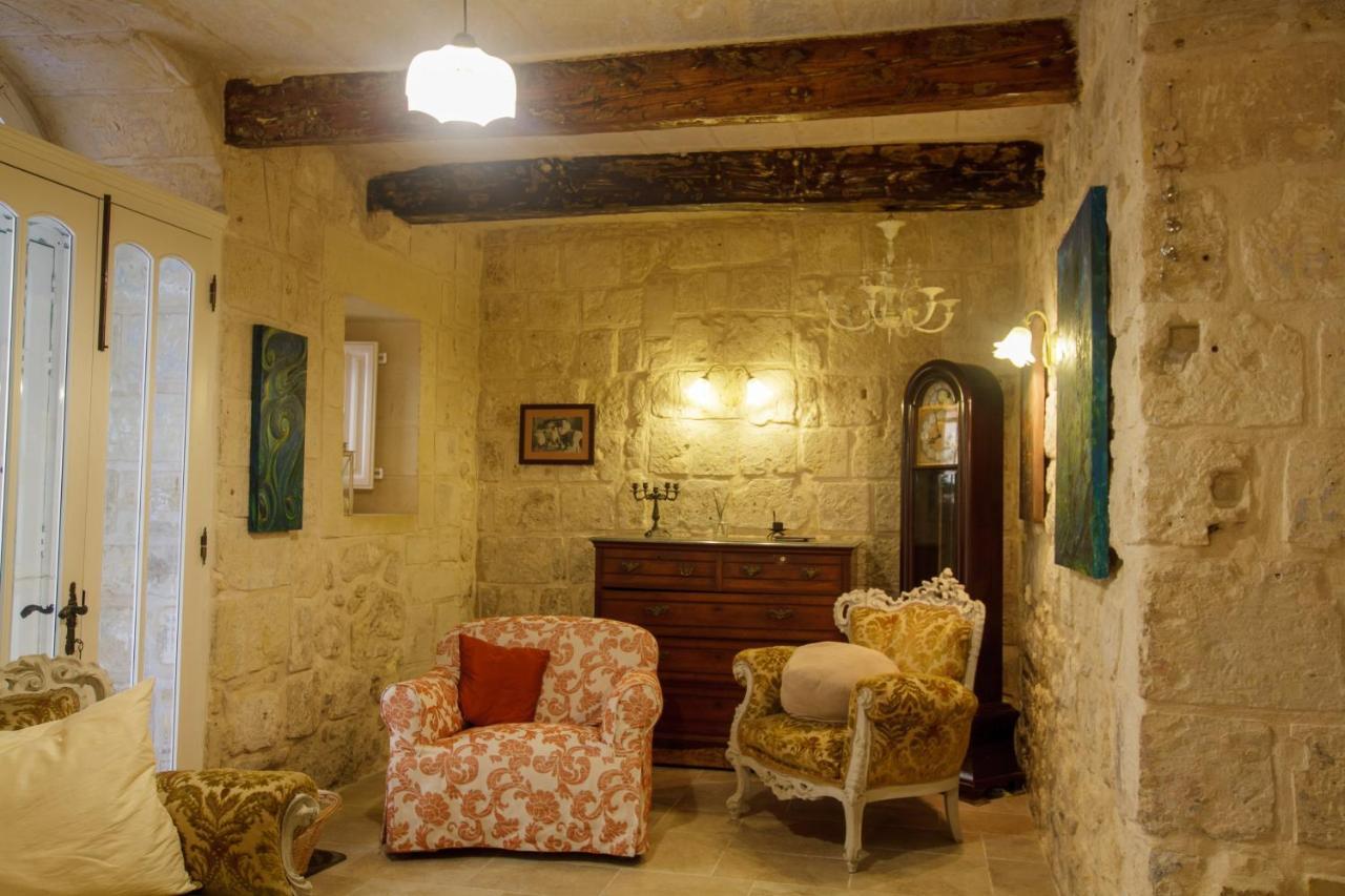 Town House Steeped In History Villa Рабат Екстериор снимка